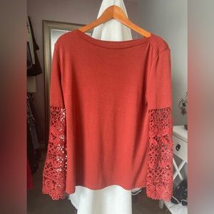 Never Worn Amaryllis Large Women’s Top with Embroidered Sleeves